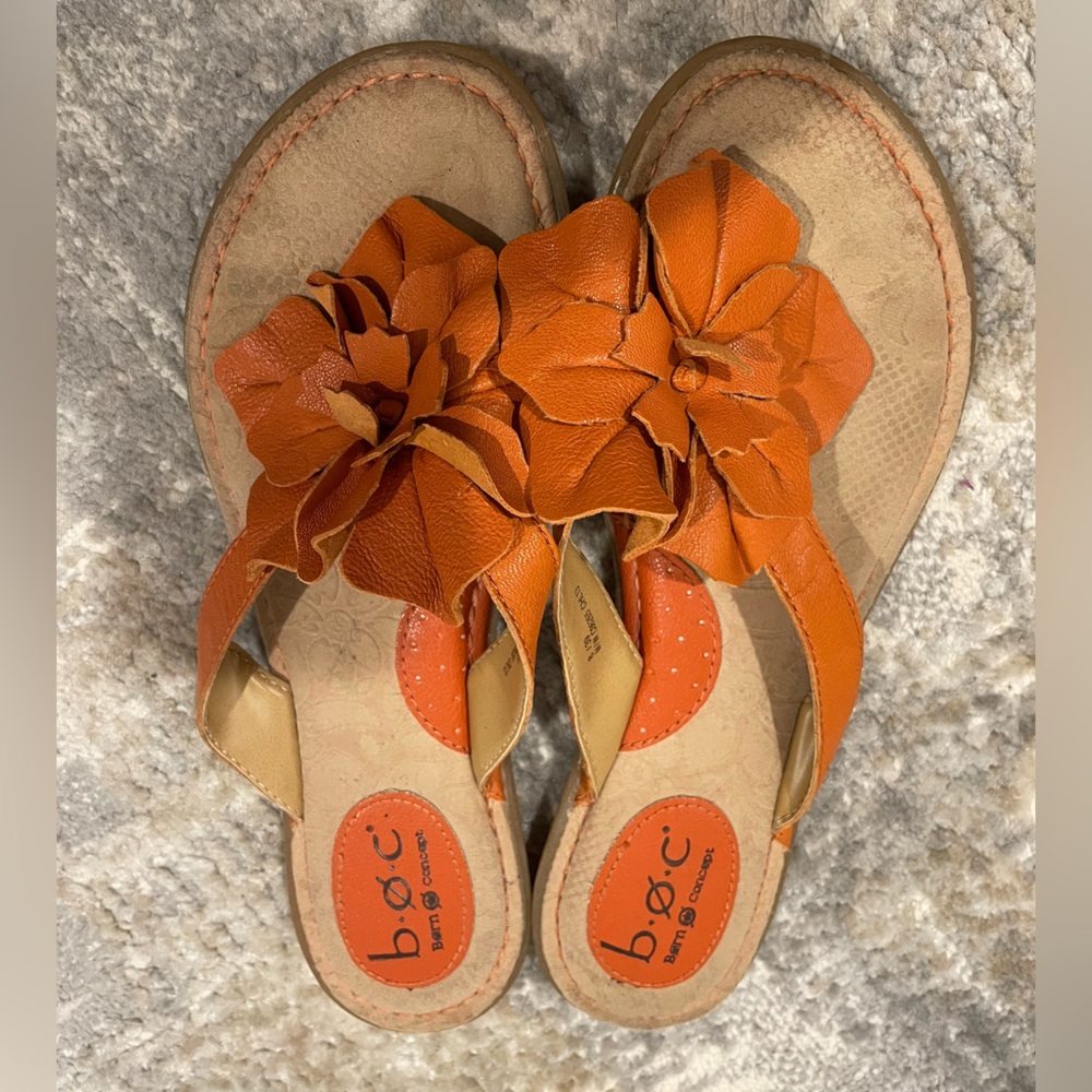 B.O.C. Kasia Flower Women's Comfort Sandal Orange Leather Thong Size 8 Summer